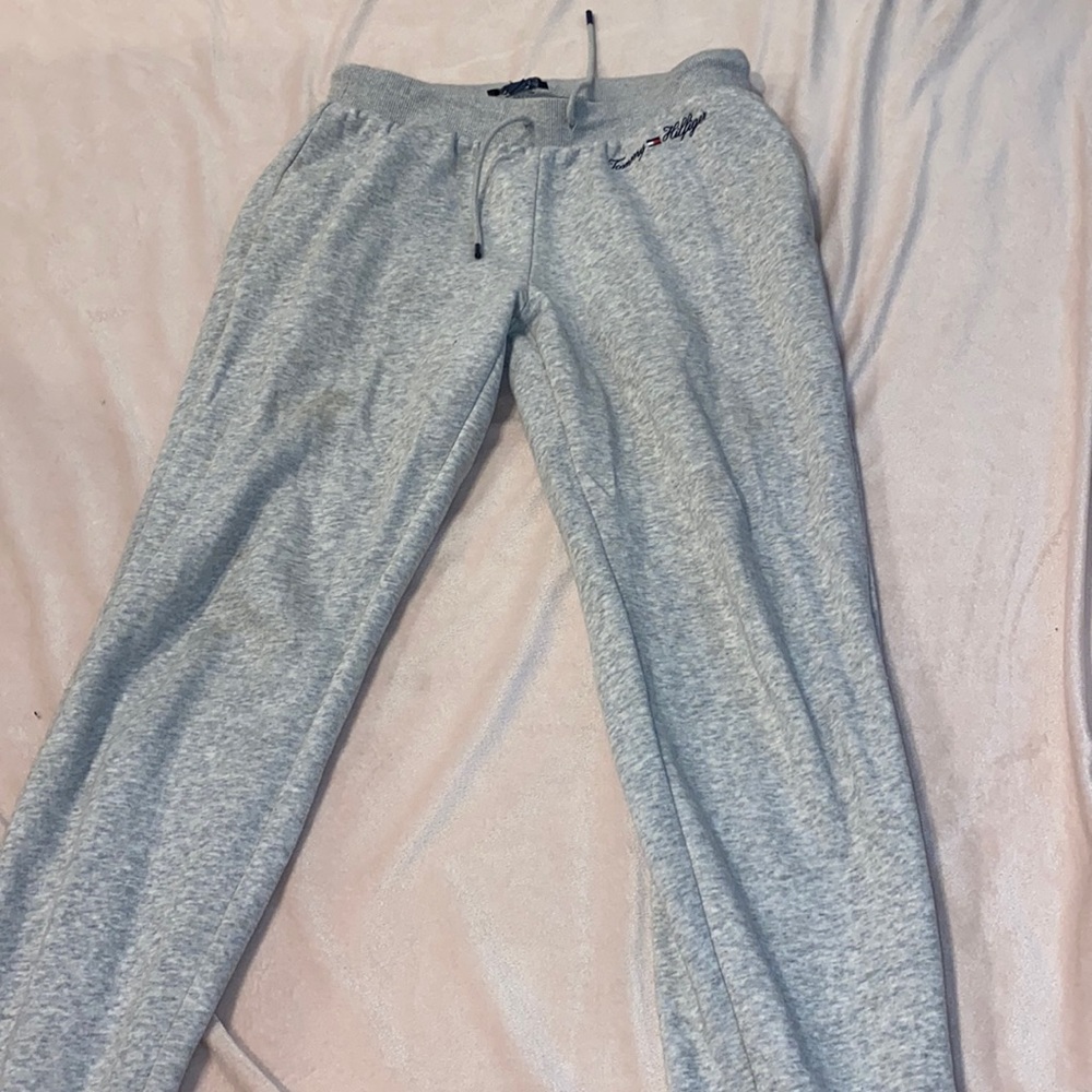 Brand-Tommy Hilfiger Color-Grey